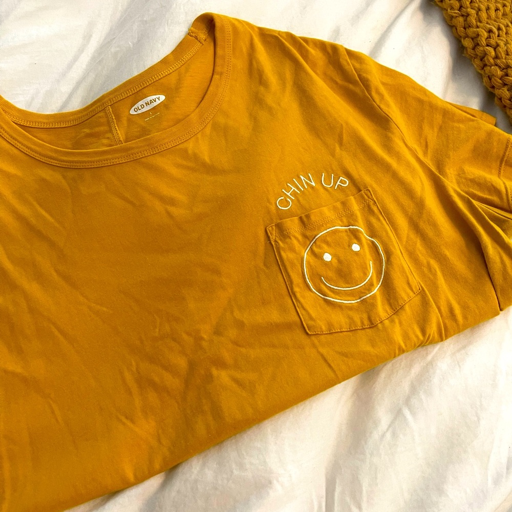 Old Navy graphic tee